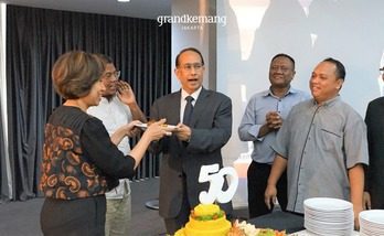 Perayaan Ulang tahun ke-50 & Halal Bi Halal Staff di Grandkemang Hotel Jakarta