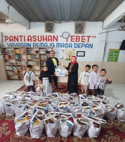 BRI Bersama YBM BRILian Salurkan Bantuan Sembako ke Anak Yatim Piatu & para Janda
