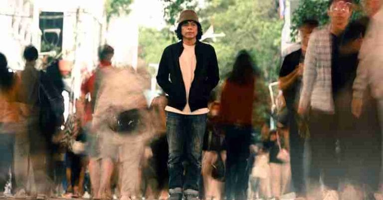 Bernostalgia Tentang “Pasar Malam” Bersama Single Terbaru Adrian Yunan dan Reda Gaudiamo