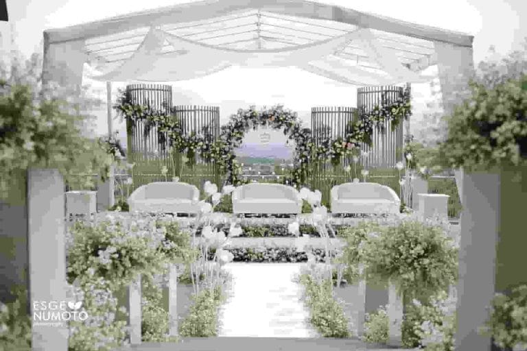 Swiss-Belresort Dago Heritage Persembahkan  Pernikahan Semi Outdoor Romantis dengan Pemandangan  Kota Bandung