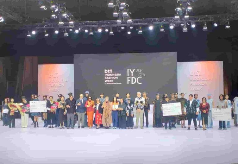 Saatnya Desainer Muda Tampil Suguhkan Karya Busana Keberlanjutan Indonesia Young Fashion Designer Competition (IYFDC)