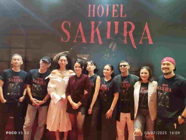 Film Horor yang Terinsipirasi di Tahun 90 an Ada di Film Horor ‘Hotel Sakura’