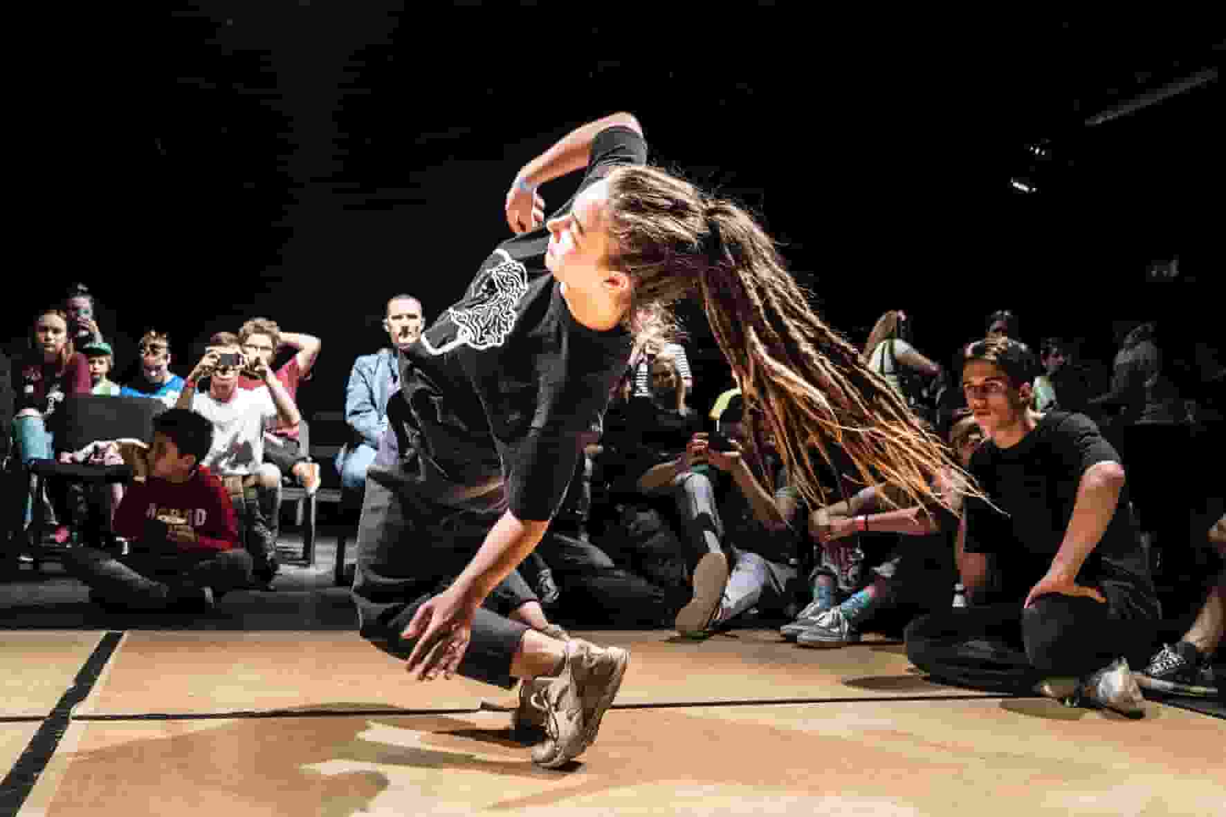 Gerak 15 Menit Bisa Tingkatkan Fungsi Paru-Paru, Dokter Ajak Anak Muda Ikut POTEK Dance Fest dari Komix Herbal