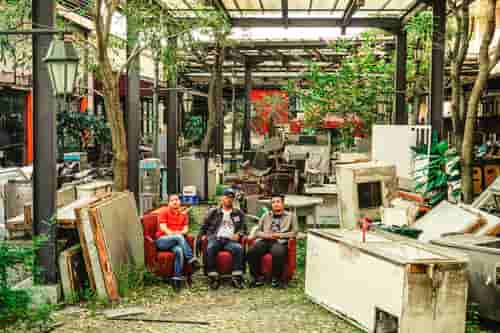 Trio Garage Punk, Dirty Ass, Menggelar Tur Sebagai Perayaan EP Manifes Dalam Format Piringan Hitam 7 Inci