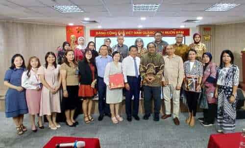 Induk Koperasi Karyawan (INKOPKAR) Indonesia Kunjungan Kerja Ke Saigon CO.OP di Ho Chi Minh Vietnam