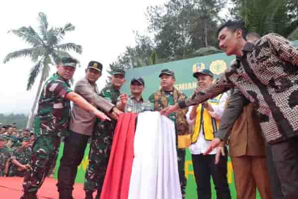 Air Mengalir, Asa pun Tumbuh: Kasad Resmikan Fasilitas Pengairan untuk Petani Brebes