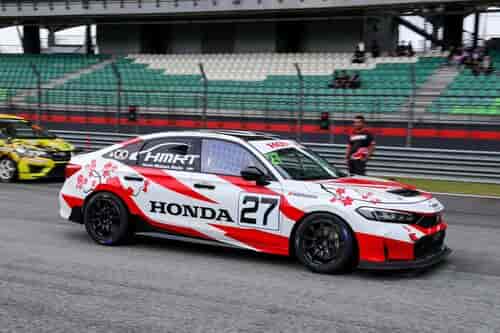 Avila Bahar & Putera Adam siap tampil di final MTCC 300 KM bersama Honda Malaysia Racing Team