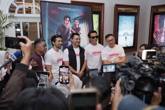 Film Dopamin Merilis Official Trailer & Poster