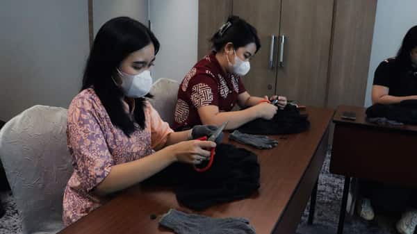 Novotel & ibis Styles Jakarta Mangga Dua Square Collaborate with EcoTouch to Transform Hotel Uniforms into Eco-Friendly Recycled Materials