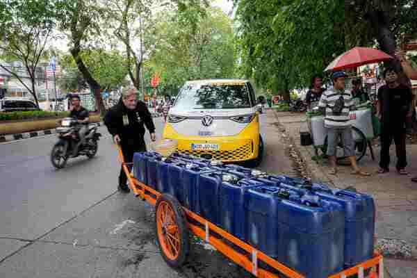 Rainer Zietlow dan Volkswagen ID. BUZZ, Menyapa Jakarta dengan Cara yang Berbeda