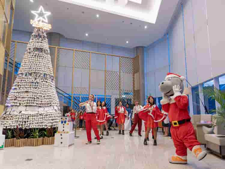 HARRIS Puri Mansion Menggelar Acara Christmas Tree Lighting Ceremony Bersama SOS Children’s Village Jakarta