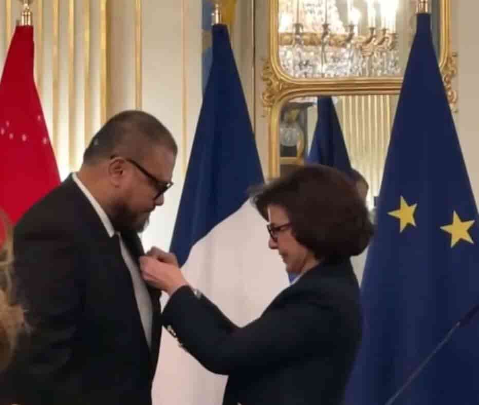 Joko Anwar Dianugerahi Gelar Ksatria ‘Chevalier de l’Ordre des Arts et des Lettres’ oleh Pemerintah Prancis