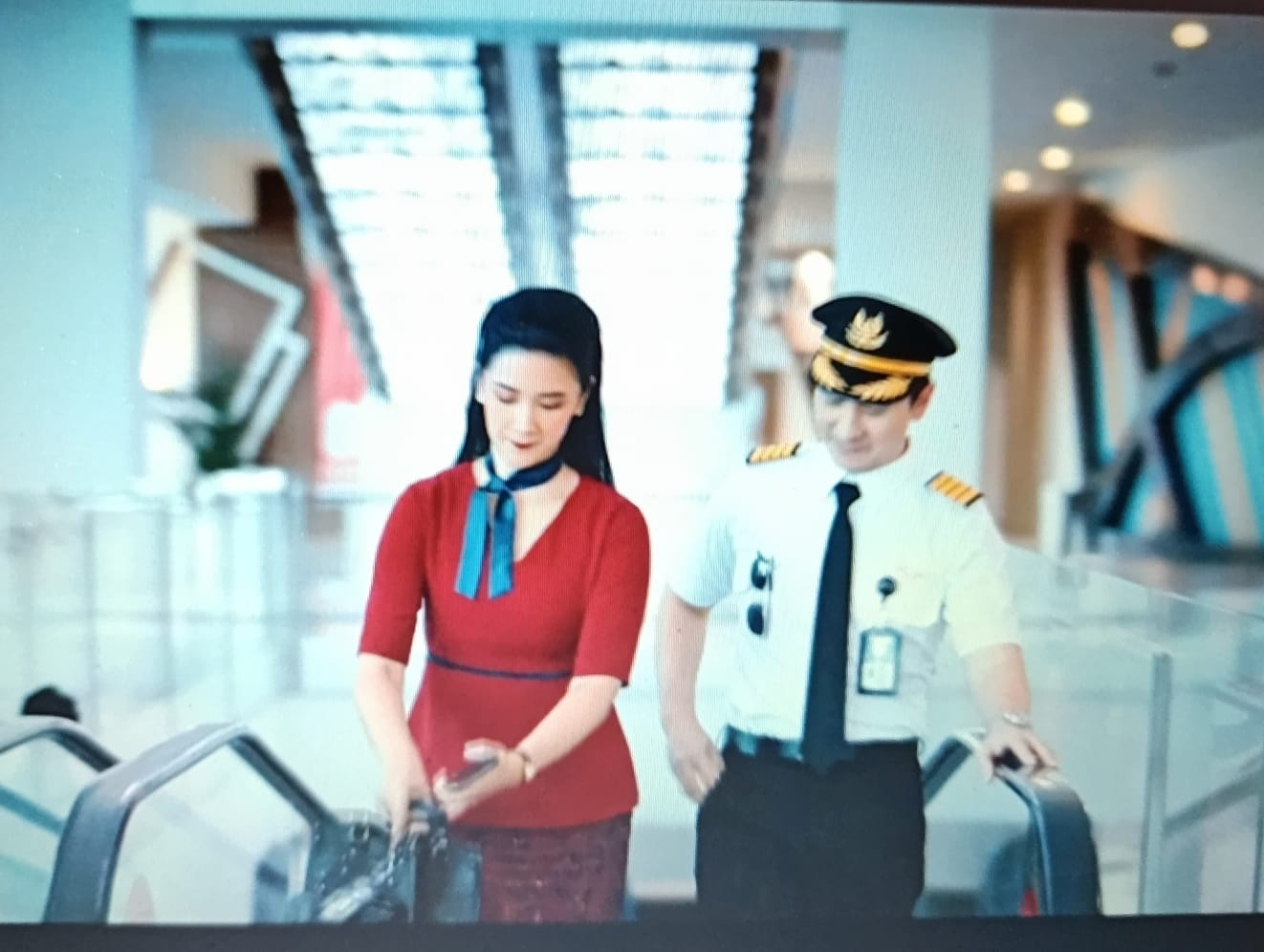 Jerome Kurnia, Nadya Arina & Aghniny Haque Tampil Emosional Official Trailer Film Penerbangan Terakhir Rilis!