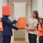 Shopee Super Awards 2025 Bawa "Panggung Penghargaan" Langsung di Depan Rumah & Kantor Para Pemenang