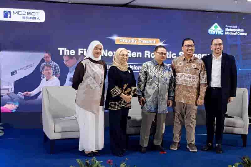 S MMC Luncurkan Bedah Robotik Generasi Baru: Operasi Kompleks Bisa Dilakukan dari Jarak Jauh