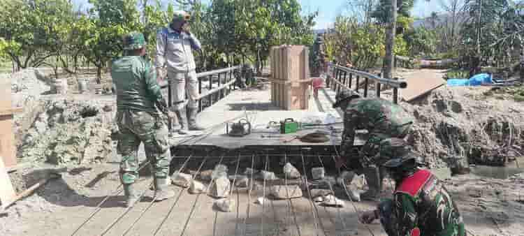 TNI AD Rampungkan Jembatan Permanen di Sungai Mahassan