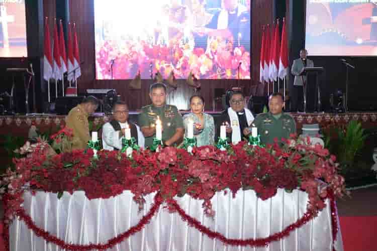 Natal Bersama di Kupang, Kasad Ajak Prajurit Jembatani Program Pemerintah dan Rakyat