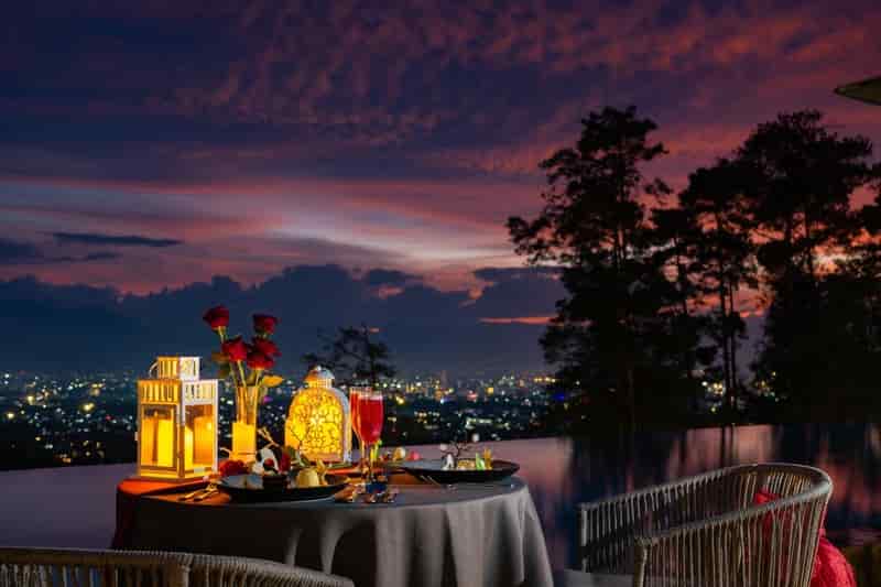 Celebrate Valentines Day With A Romantic “Sunset To Stars” Dinner At Swiss-Belresort Dago Heritage Bandung