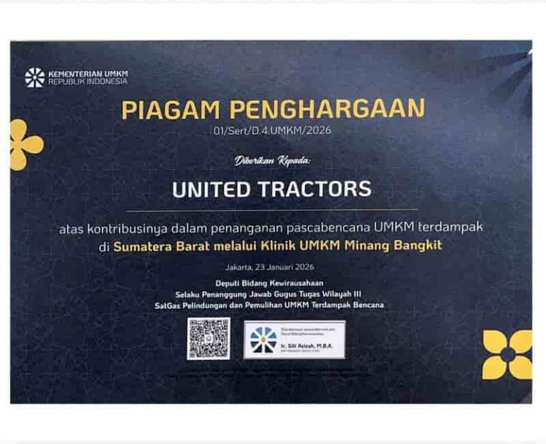 United Tractors Cabang Padang Raih Penghargaan Kementerian UMKM RI atas Kontribusi Pemulihan Pascabencana