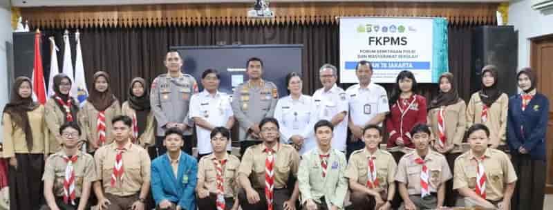 Kapolres Metro Jakarta Barat beserta Jajarannya Hadiri Launching Forum Komunikasi Polisi dan Masyarakat Sekolah