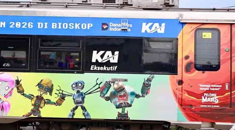 Livery Kereta dan Instalasi Stasiun Bertema “Pelangi di Mars” Hadir di Lebaran 2026