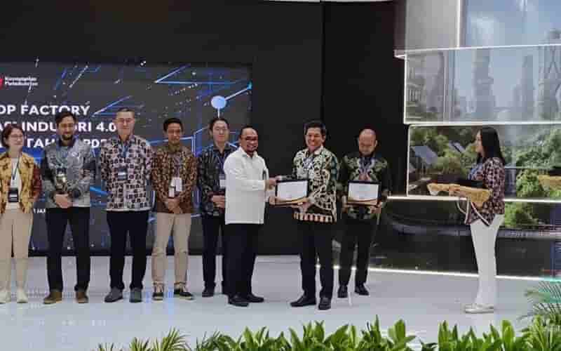 Komatsu Remanufacturing Asia Raih INDI 4.0 Smart Factory dari Kementerian Perindustrian Republik Indonesia