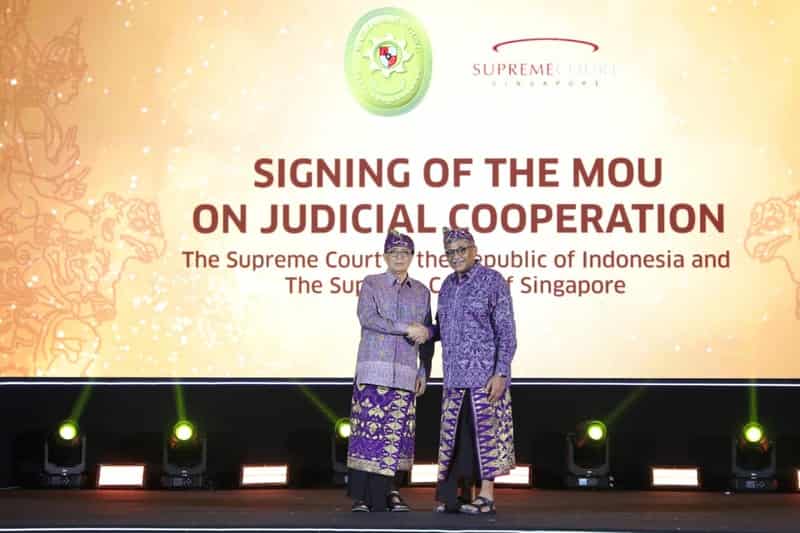 Mahkamah Agung RI menandatangani MoU dengan Mahkamah Agung Singapura