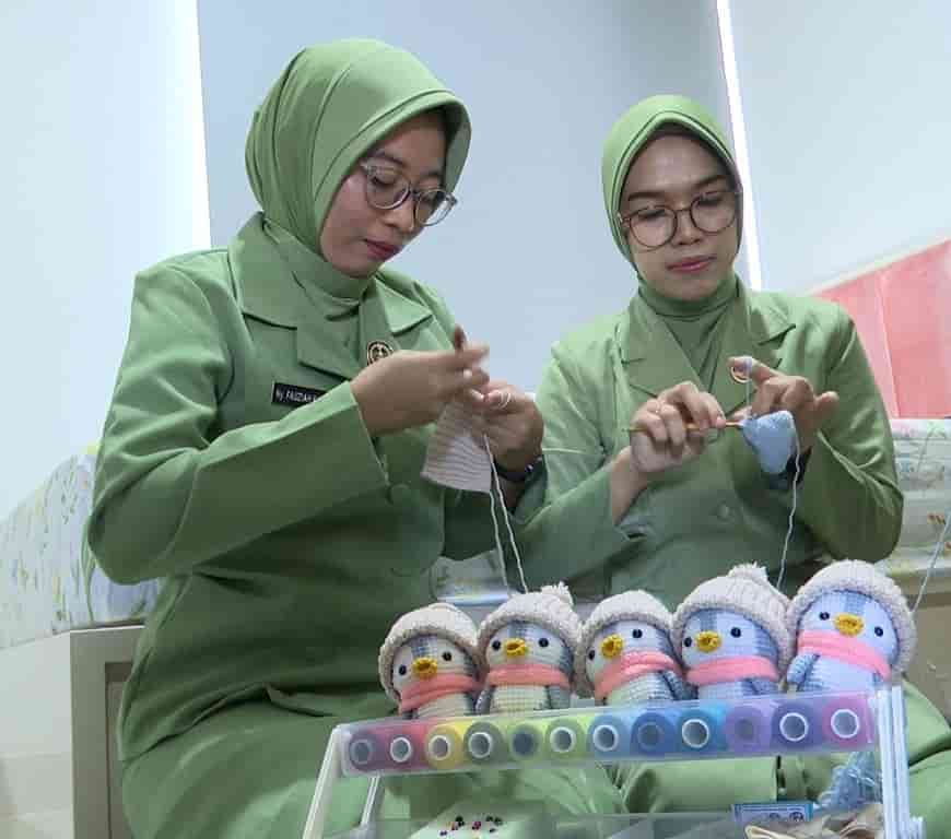 Merajut Kreativitas di Tengah Kesibukan Profesi