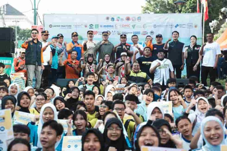United Tractors Dukung Edukasi Kebencanaan pada Hari Kesiapsiagaan Bencana 2026