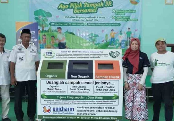 Unicharm Ajak Warga Karawang Mulai Pilah Sampah dari Rumah demi Lingkungan yang Lebih Bersih