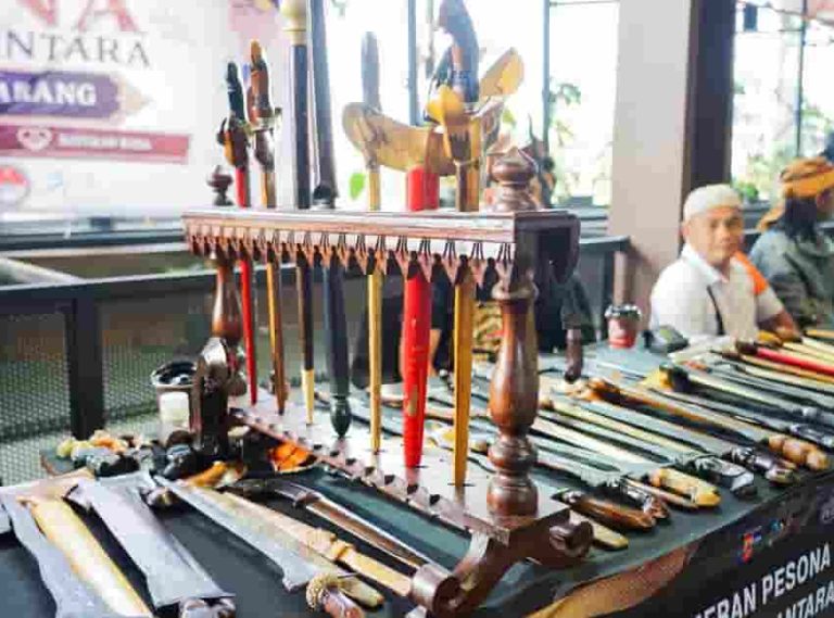 Ratusan Pusaka Nusantara Dipamerkan di Bogor, Golok Didorong Menuju Pengakuan UNESCO