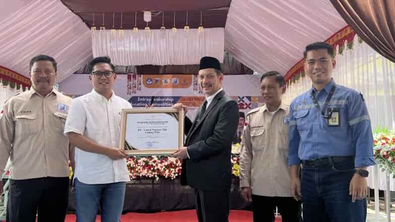 United Tractors Cabang Palu Raih Dua Penghargaan Bidang Pendidikan pada Entrepreneurship Education Gubernur Cup II 2026