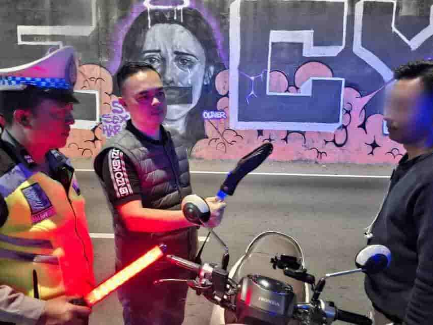Patroli Biru dan Razia Stasioner Palmerah, Polisi Amankan Pria Pembawa Pisau Badik
