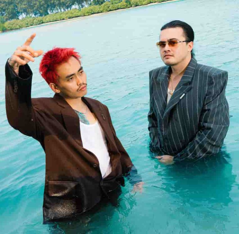 Tahun Pembuktian: DNA Rilis Album Perdana "OURORA;"