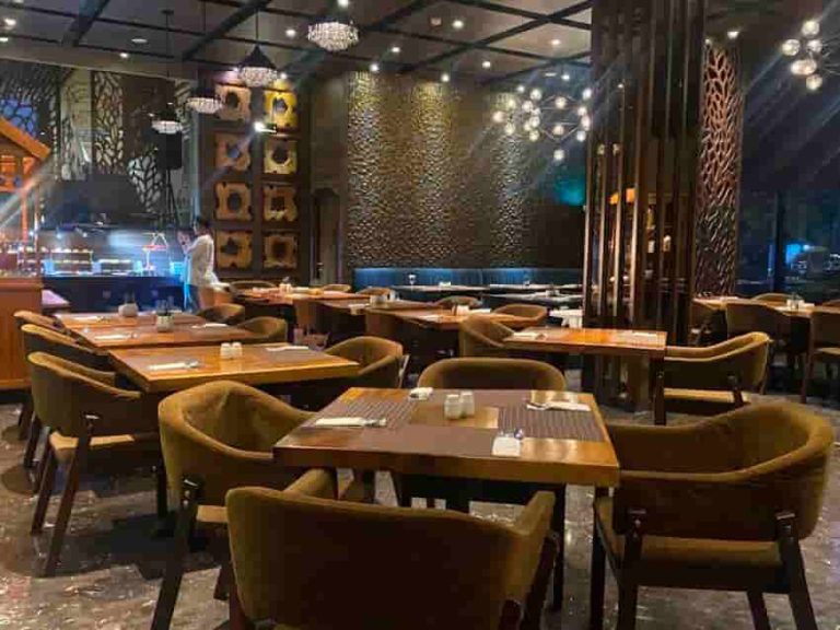 Nikmati Sensasi BBQ Premium dengan Suasana Santai dan Hiburan Live Music