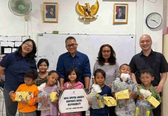 Hotel Ciputra Jakarta Gelar Kegiatan Corporate Social Responsibility Bersama Sahabat Anak Grogol dan Wisma Berea Kedoya
