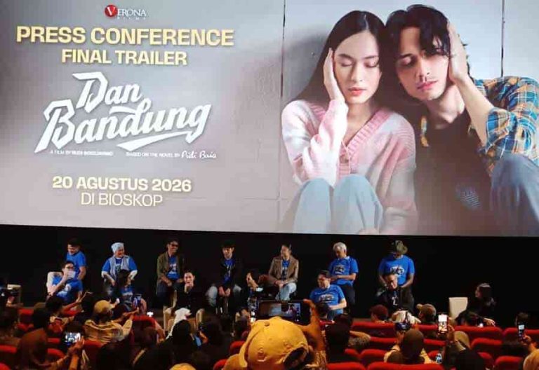 Film "Dan Bandung" Kisah Perjuangan Cinta Karya Pidi Baiq & Rudi Soedjarwo