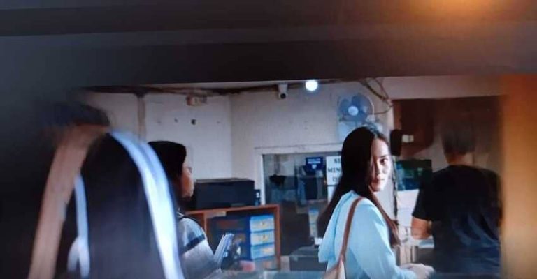 Official Trailer Film Dan Bandung Dirilis, Angkat Kisah Cinta Beda Kasta di Kota Bandung