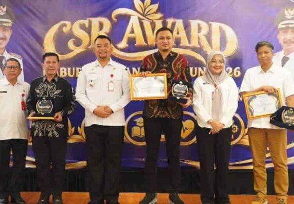 Grup United Tractors Raih 9 Penghargaan pada CSR Award Kabupaten Banjar 2026