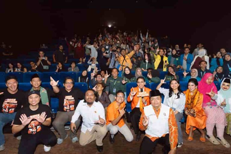 Trailer & Poster Bapak Paling Jujur Resmi Dirilis