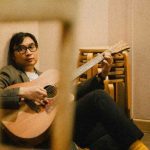 Bentuk Fisik untuk Perjalanan Sunyi: Adhitia Sofyan Lepas Album Observasi Transisi dalam Format CD