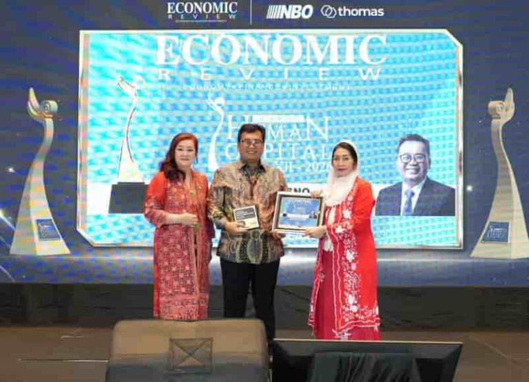 Kembangkan Human Capital untuk Masa Depan, United Tractors Raih Penghargaan IHCA 2026