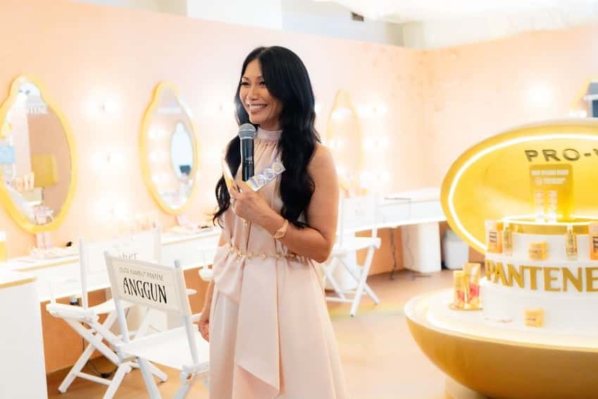 Pantene Hair Gloss Room Hadirkan “Click & Gloss” Experience di Island Girl Album Release Pop Up Experience