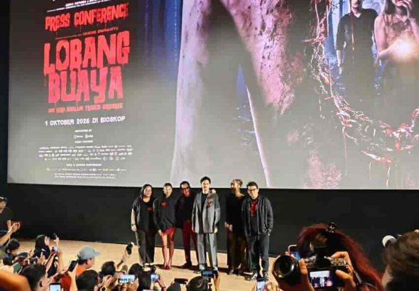 Hanung Bramantyo Siapkan Plot Twist di Film ‘Lobang Buaya’, Sukses Membuat Penonton Gala Premiere Merinding!