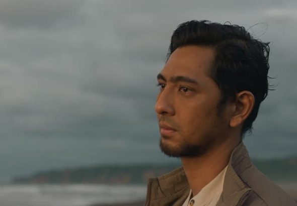 Arya Saloka Deg-Degan Baca Al-Qur’an, Ternyata Sudah Pendalaman Jadi Ustaz Duluan Sebelum Main Film Munafik: Melawan Iblis