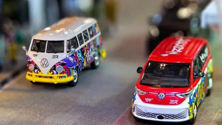 Terinspirasi Kolaborasi MINI GT x Mizu Diecast, Volkswagen ID. Buzz Hadir dalam Ukuran Nyata di IMX 2026