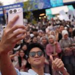 Parade Selfie Keliling OPPO A7 Pro Series Ramaikan Blok M, Ajak Pengunjung Selfie Bareng Aqeela Calista Hingga Yesaya Abraham