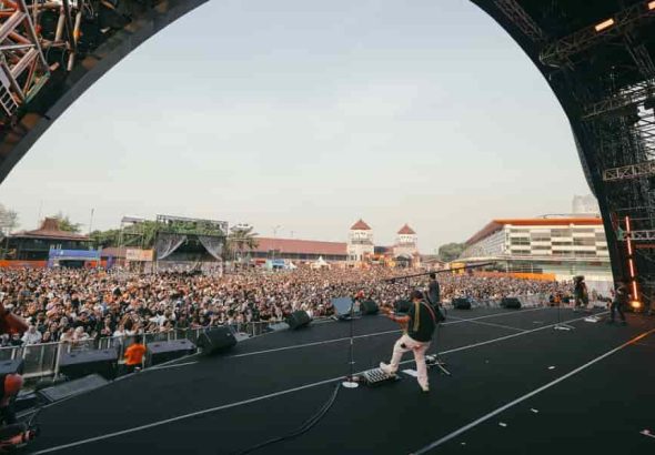 Lautan Manusia Memenuhi Hari Kedua Synchronize Festival 2026!