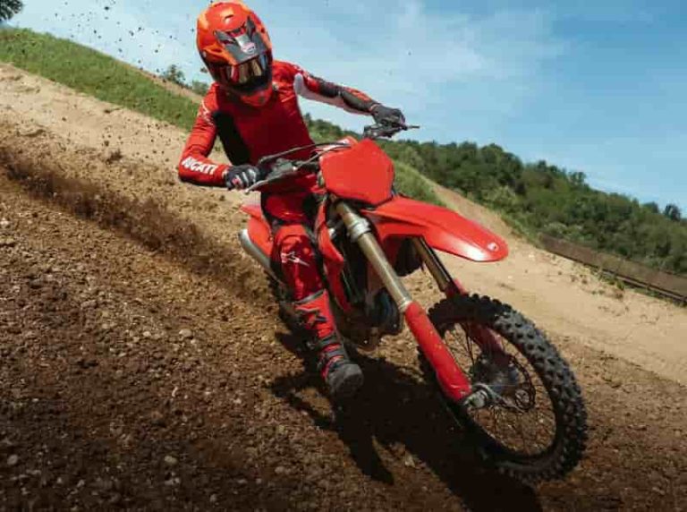 Ducati Lanjutkan Pengembangan Motocross Desmo450 MX & Desmo450 MX Factory untuk Model Tahun 2027