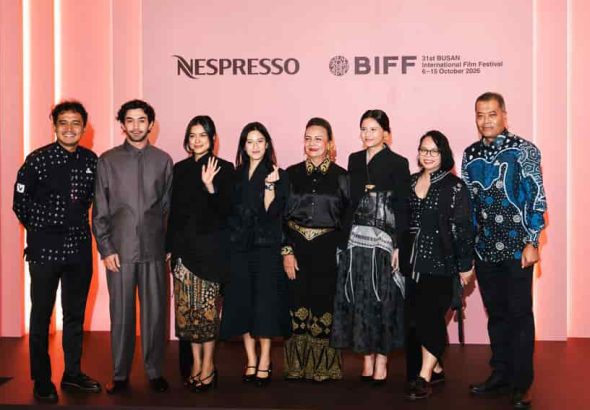 Film Laut Bercerita Disambut Hangat saat World Premiere di Busan International Film Festival